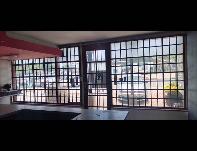 120M² BUSINESS CENTRE FOR SALE IN NELSPRUIT CENTRAL